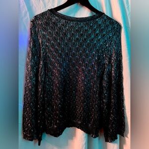 Never worn - yves saint laurent top
Unisex
Size small